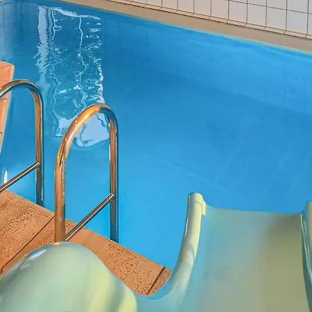 Semesterbostad 1 Dolemo