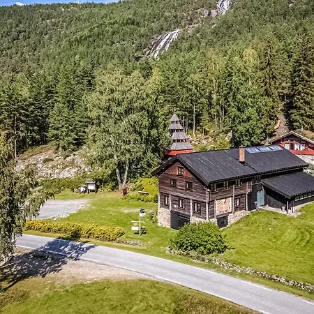 1 Holiday home *
